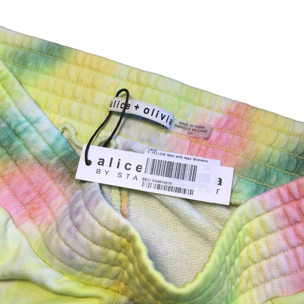 Alice and Olivia Tye Dye shorts NWT size small - Picture 11 of 12